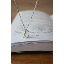 Collier gravé prénom infini